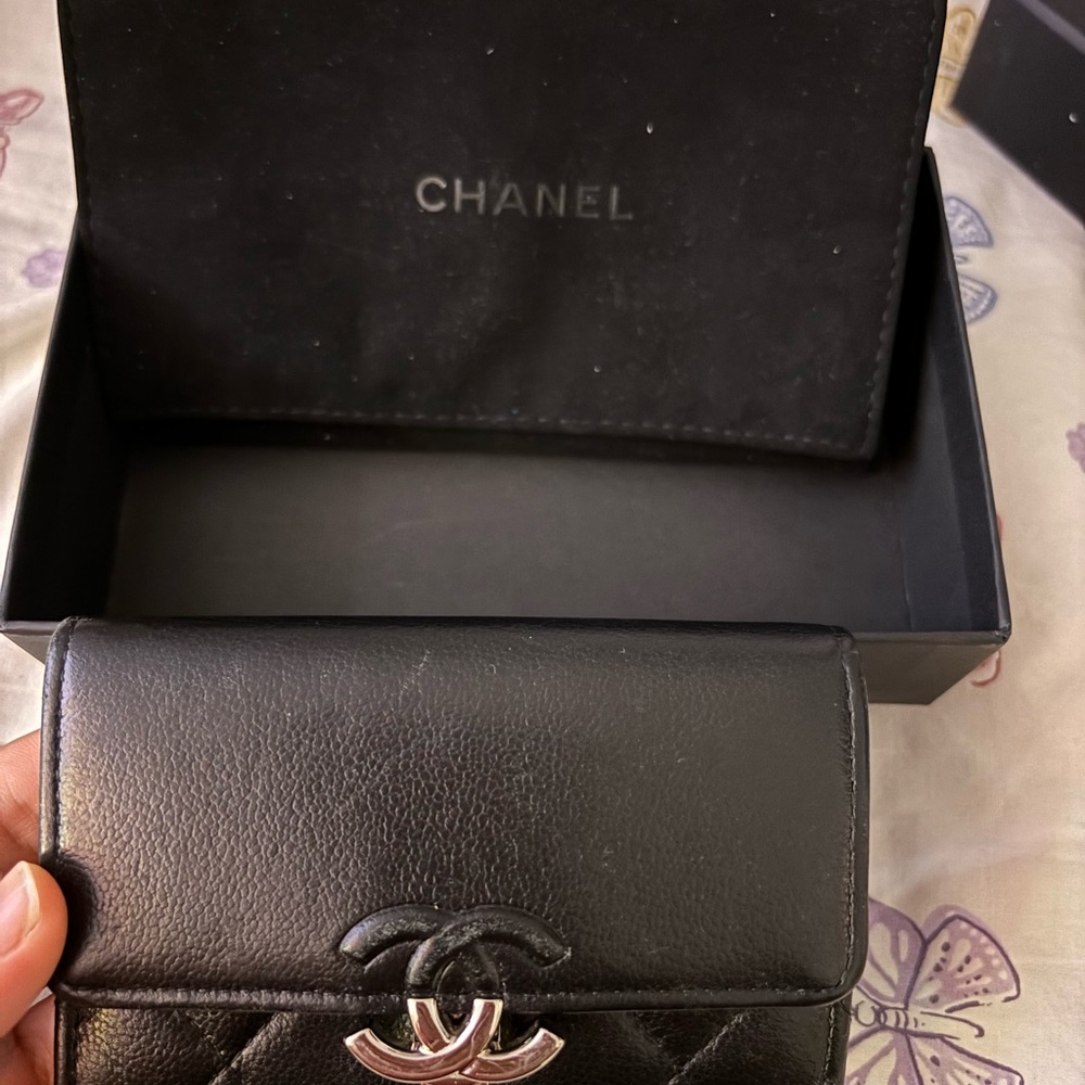 Chanel Wallet - Picture 3 of 7